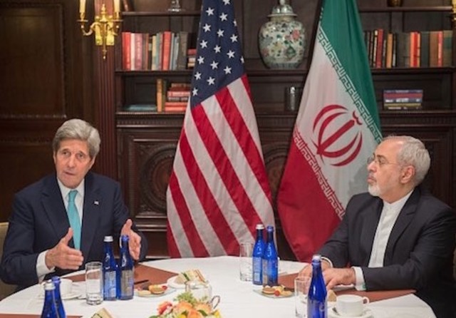 Then-U.S. Secretary of State John Kerry meets with Iranian Foreign Minister Mohammad Javad Zarif (Photo: screenshot Twitter)