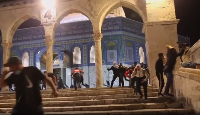 Pray For The Peace Of Jerusalem Violence Surges Rioting On Temple Mount Driver Nearly Lynched All Israel News