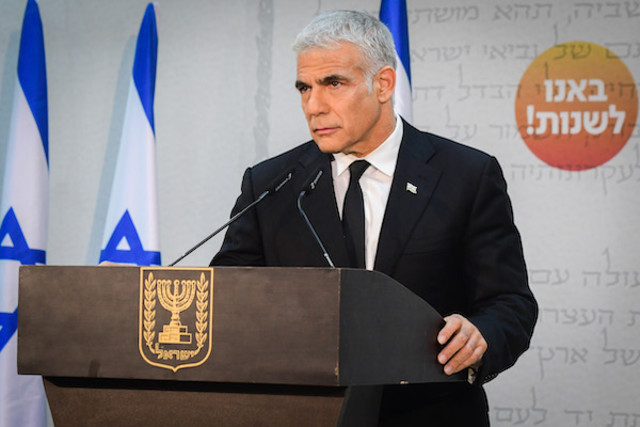 Head of the Yesh Atid party Yair Lapid holds a press conference in Tel Aviv, May 6, 2021. (Photo: Avshalom Sassoni/Flash90)