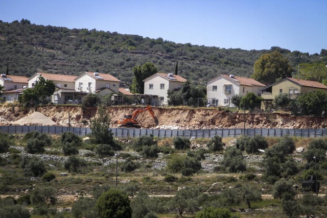 A view of new buildings in the Israeli Shifet Rahil settlement, south of Nablus in the West Bank, May, 10 2022. (Photo: Nasser Ishtayeh/Flash90)