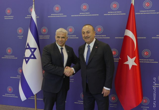 Israeli Foreign Minister Yair Lapid meets with Turkish Foreign Minister Mevlüt Çavuşoğlu in Turkey, June 23, 2022 (Photo: Yair Lapid/Twitter)