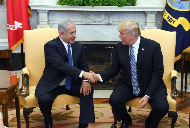 Israeli Prime Minister Benjamin Netanyahu meets with U.S. President Donald Trump at the White House in Washington DC, March 5, 2018. (Photo: Haim Zach/GPO)