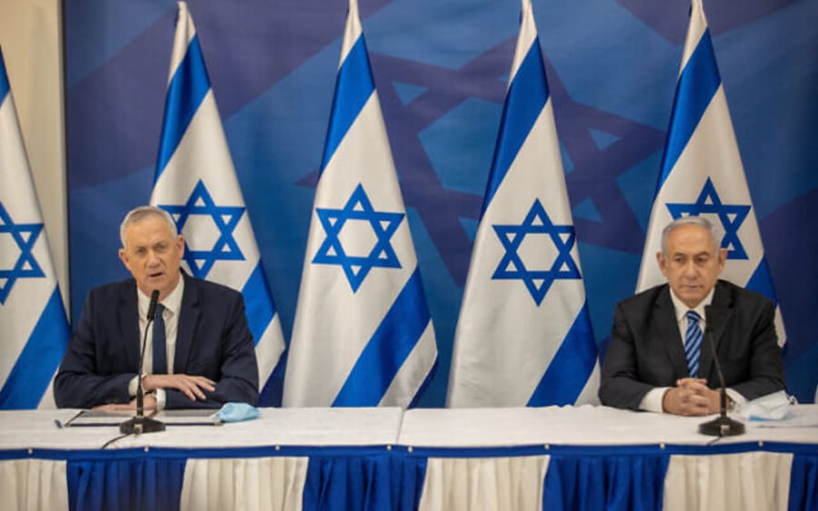Israeli Prime Minister Benjamin Netanyahu and then- Minister Minister of Defense Benny Gantz hold a press conference in Tel Aviv, July 27, 2020. (Photo: Tal Shahar/POOL)
