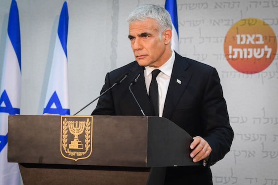 Head of the Yesh Atid party Yair Lapid holds a press conference in Tel Aviv, May 6, 2021. (Photo: Avshalom Sassoni/Flash90)