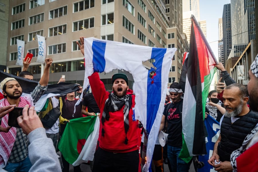Anti-Israel protest in New York (Photo: Shutterstock)