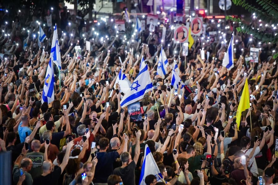 Israelis attend a rally calling for the release of Israelis held kidnapped by Hamas terrorists in Gaza outside the Defense Ministry Headquarters in Tel Aviv, September 3, 2024. Photo by Avshalom Sassoni/Flash90