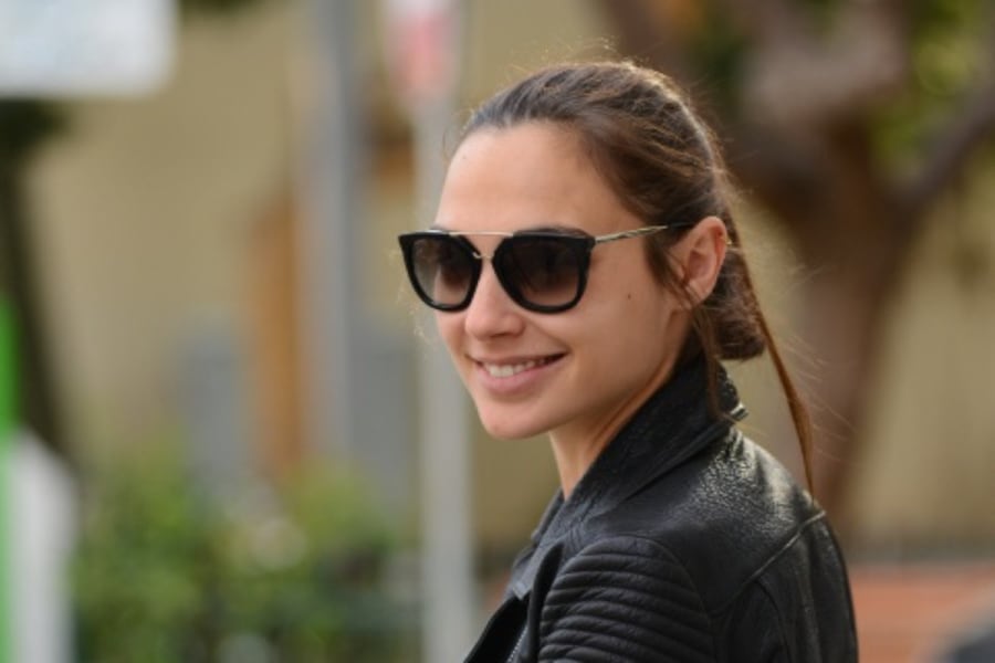 Israeli actress and fashion model, Gal Gadot, seen in the Tel Aviv Neighborhood of Neve Tzedek, on Tuesday, March 11, 2014 (Photo: Mendy Hechtman/Flash 90).