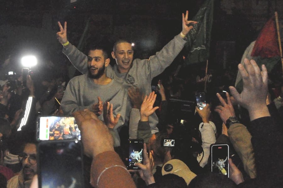 Crowds welcome freed former prisoners in Ramallah, January 20, 2025. (Photo: Toshiyuki Fukushima / The Yomiuri Shimbun via Reuters)