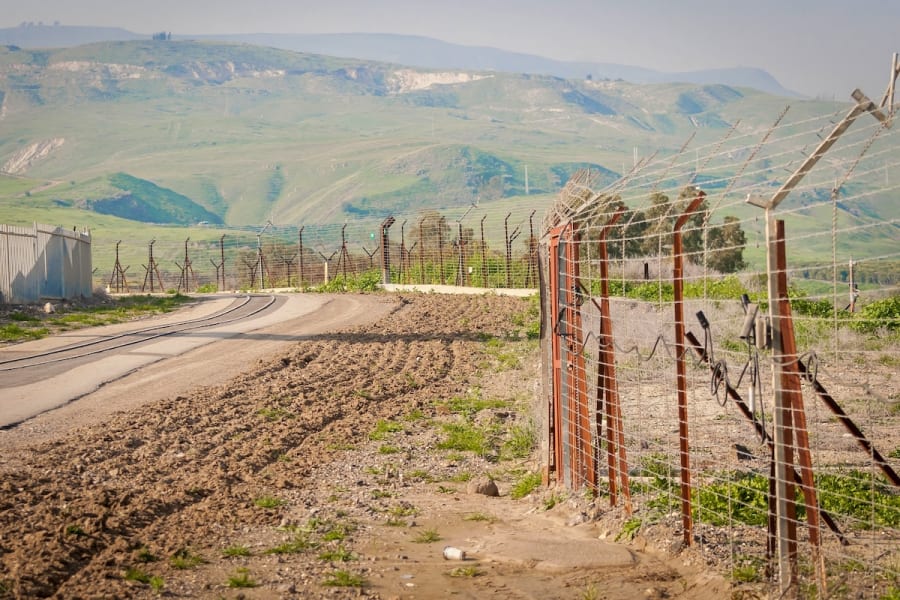 Border between Israel and Jordan (Photo: Shutterstock)