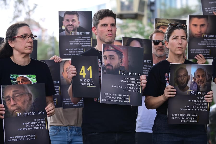 Relatives of Israeli murdered in Hamas captivity hold a press conference in Tel Aviv, May 26, 2025. (Photo: Tomer Neuberg/Flash90)