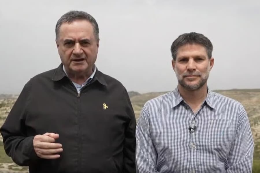 Defense Minister Israel Katz and Finance Minister Bezalel Smotrich on a joint tour of Judea and Samaria (Photo: Elad Malka, Shira Keinan, Ministry of Defense)