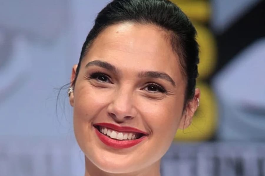 Gadot Gadot , 2017. Photo.
