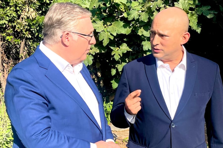 Joel C. Rosenberg speaks with former Israeli Prime Minister Naftali Bennett (Photo: ALL ISRAEL NEWS)