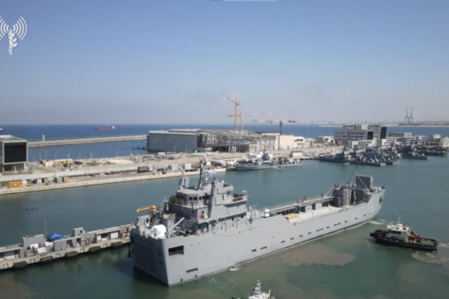 Israel Navy landing ship (Photo: IDF)