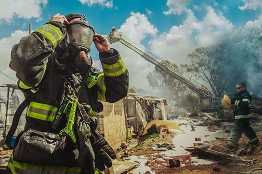 Illustrative: Israeli firefighter in action a site of a fire. (Photo: Israeli National Fire and Rescue Authority)