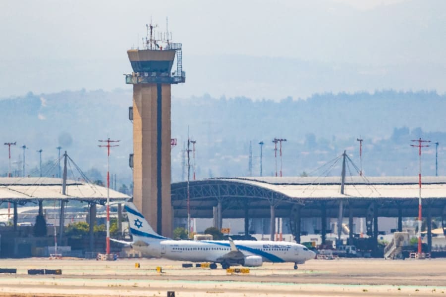 El Al rescue flight lands at Ben Gurion Airport near Tel Aviv, June 18, 2025. (Photo: Yossi Aloni/Flash90)
