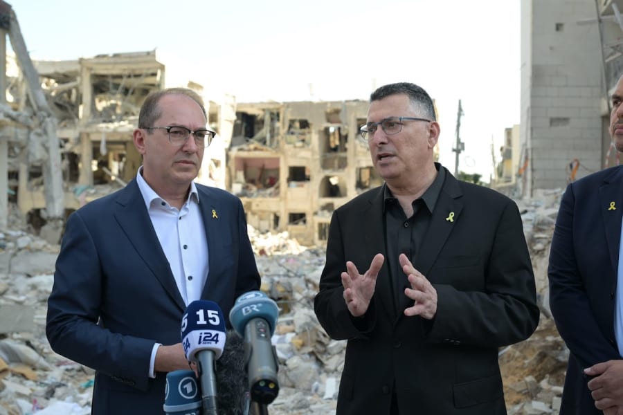 German Interior Minister Alexander Dobrindt with Israeli Foreign Minister Gideon Sa’ar, June 29, 2025. (Photo: Photo: Shlomi Amsalem/GPO)