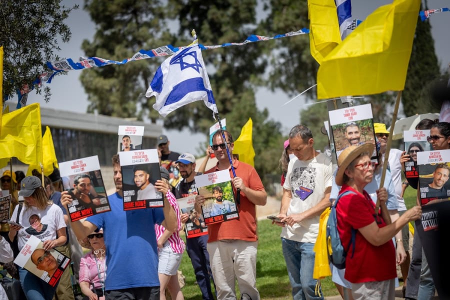 Families of Israelis held hostage in Gaza, rally outside the PM's office in Jerusalem, calling for the government to seal a deal which would see all hostages released, July 1, 2025. (Photo: Yonatan Sindel/FLASH90)