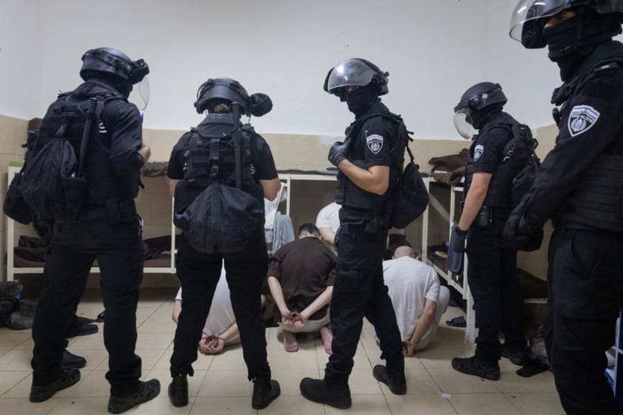 Israeli prison service guards operate in a special wing of Israeli citizens accused of spying for Iran, in the Damon Prison, in the Druze town of Daliyat al-Karmel, northern Israel, July 1, 2025. (Photo: Chaim Goldberg/Flash90)