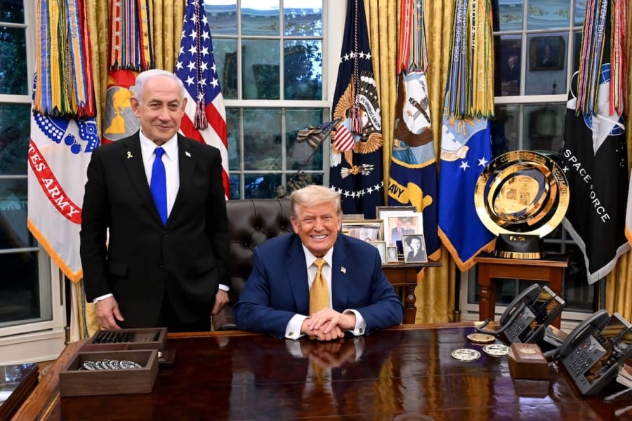 Israeli Prime Minister Benjamin Netanyahu meets with US President Donald Trump in the Oval Office, July 9, 2025. (Photo: Avi Ohayon/GPO)