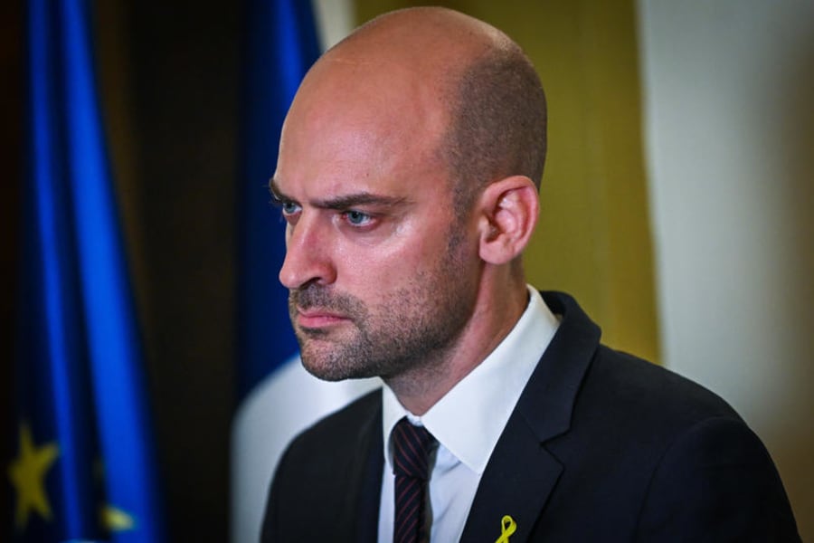 Le ministre français des Affaires étrangères Jean-Noël Barrot tient une conférence de presse à Jérusalem, le 7 octobre 2024. Photo : Arie Leib Abrams/Flash90