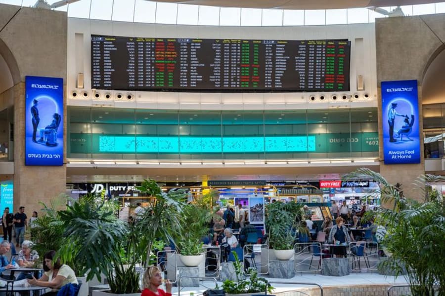 Travellers at Ben Gurion International Airport, May 13, 2025. (Photo: Nati Shohat/Flash90)