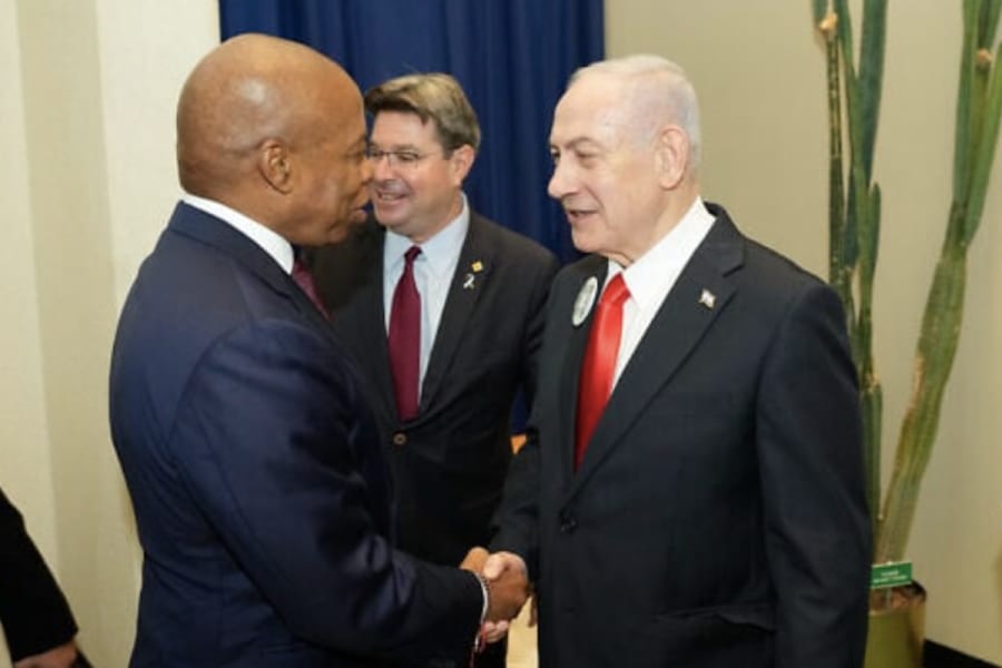 New York City Mayor Eric Adams meets Prime Minister Benjamin Netanyahu at the United Nations General Assembly, September 26, 2025. (Photo: Michael Appleton/Mayoral Photography Office)