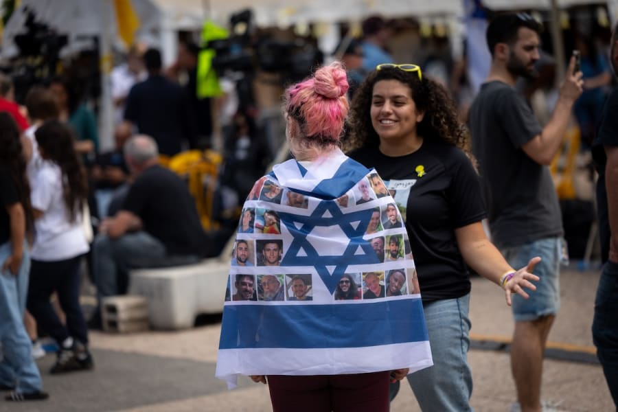 Celebrations at Hostage Square in Tel Aviv as negotiators set to sign deal freeing all hostages from Gaza, October 9, 2025. (Photo: Chaim Goldberg/Flash90)