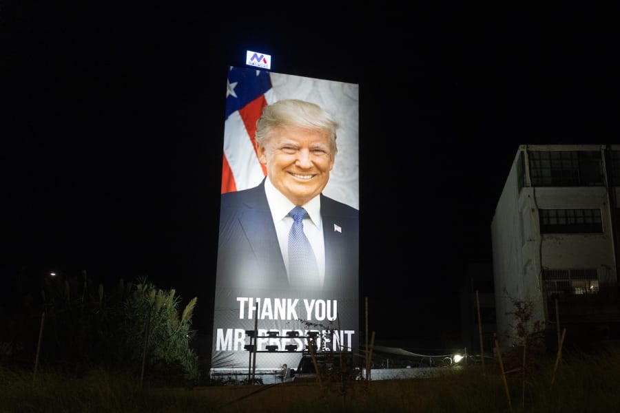 A large billboard thanking U.S. President Donald Trump, in Tel Aviv, October 9, 2025. (Photo: Chaim Goldberg/Flash90)