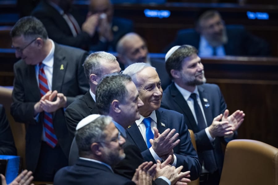 Prime Minister Benjamin Netanyahu and ministers at a special plenum session in honor of U.S. President Donald Trump at the Knesset, the Israeli parliament in Jerusalem, October 13, 2025. (Photo: Yonatan Sindel/Flash90)
