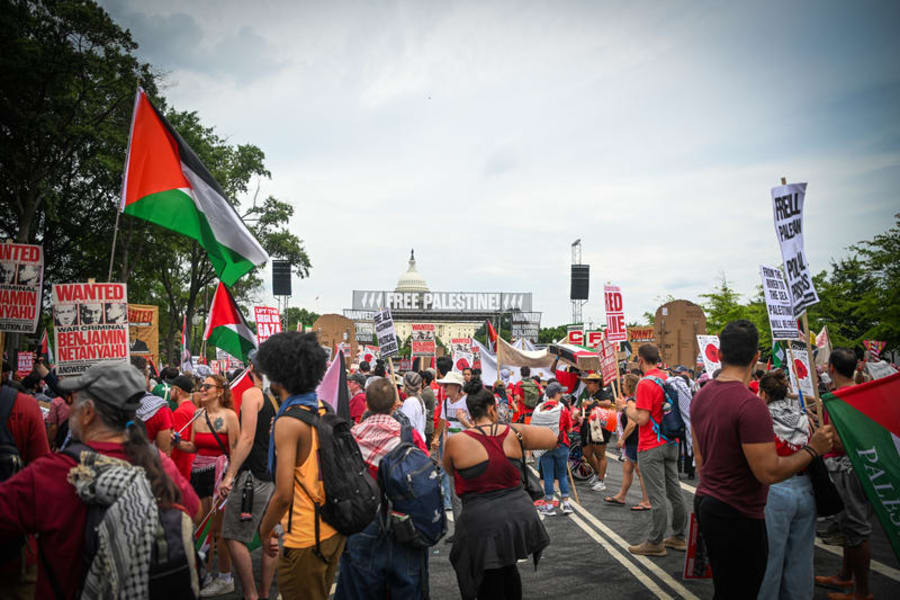 Pro-Palestinian protesters demonstrate against Prime Minister Benjamin Netanyahu and the State of Israel outside the U.S. Congress, on Capitol Hill in Washington, July 24, 2024. (Photo: Arie Leib Abrams/Flash90)