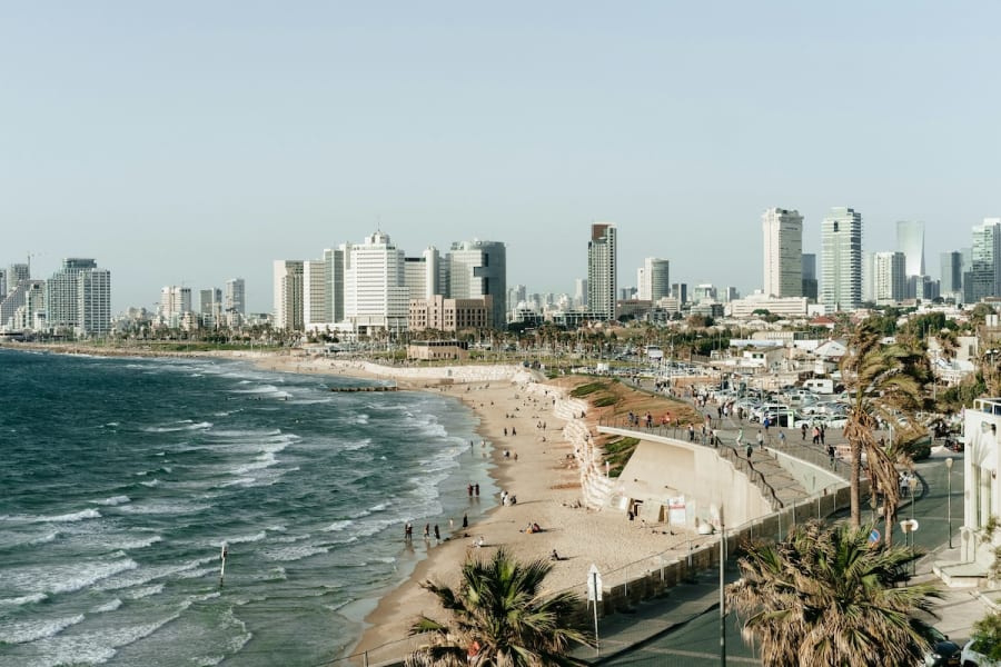 Tel Avi coastline (Photo: Adam Jang/Unsplash)