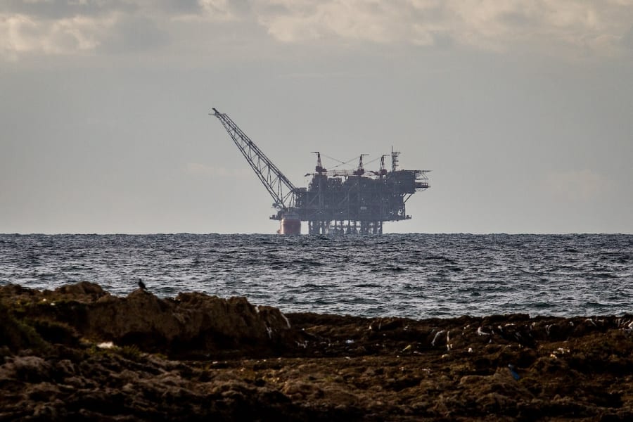 View of the Israeli Leviathan gas field gas processing rig as it seen from Dor Habonim Beach Nature Reserve, January 1, 2020. (Photo: Flash90)