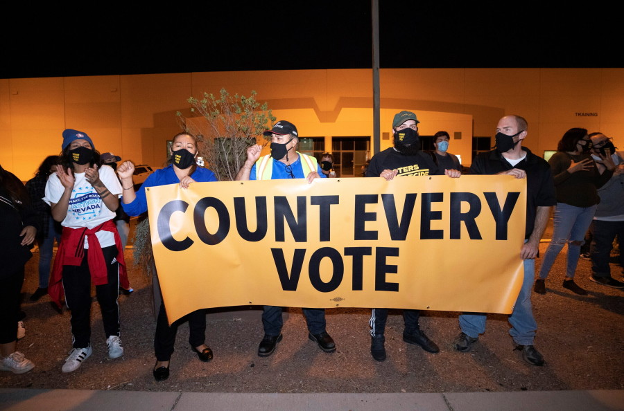 With U.S. presidential election results still unclear, protestors take to the streets in Nevada. (Photo: REUTERS/Steve Marcus)