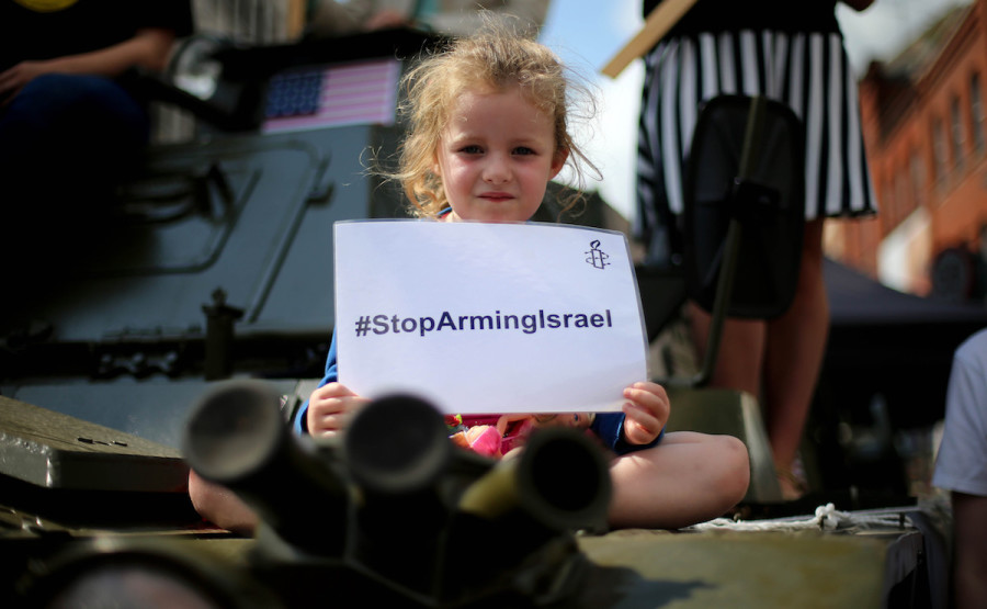 A young child during in Dublin, during a portest in which Amnesty International called on the US government to immediately end its supply of arms to Israel, which they claimed led to violations of international law in Gaza. (Photo: Reuters)