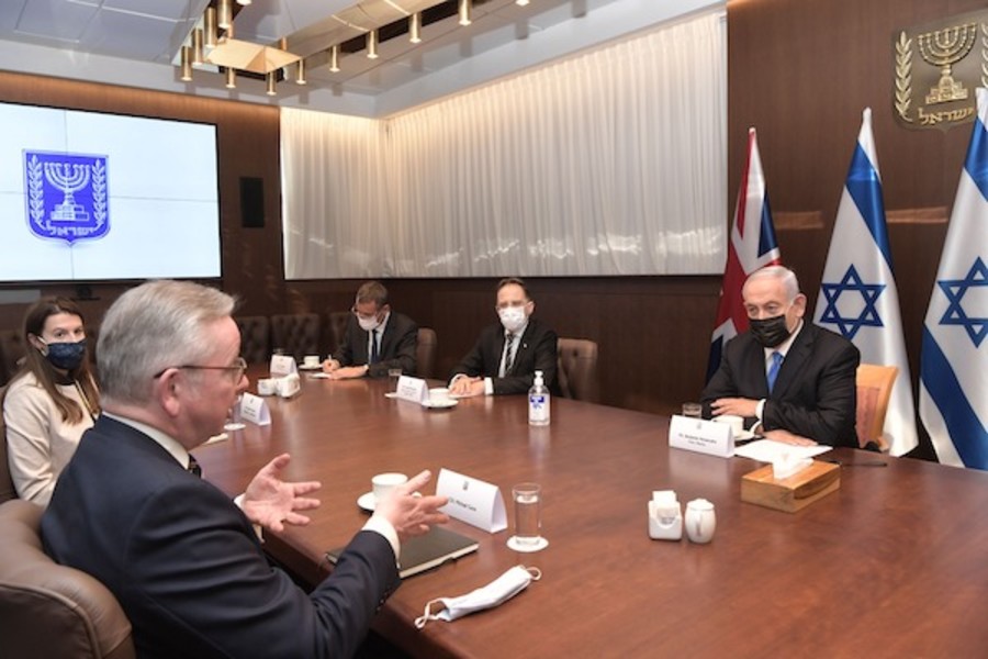 PM Benjamin Netanyahu meets with UK Cabinet Minister Michael Gove, April 20, 2021 (Photo: Koby Gideon/GPO)