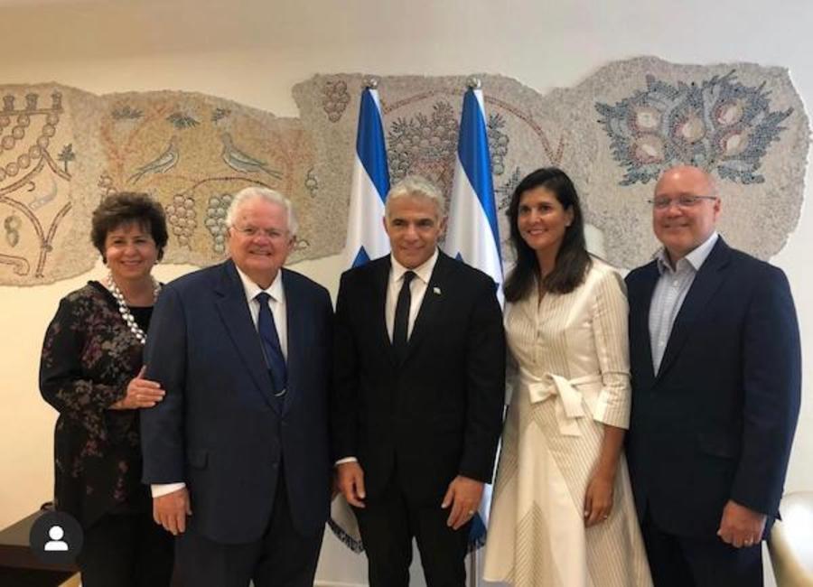 (Photo: Yair Lapid's Twitter feed)