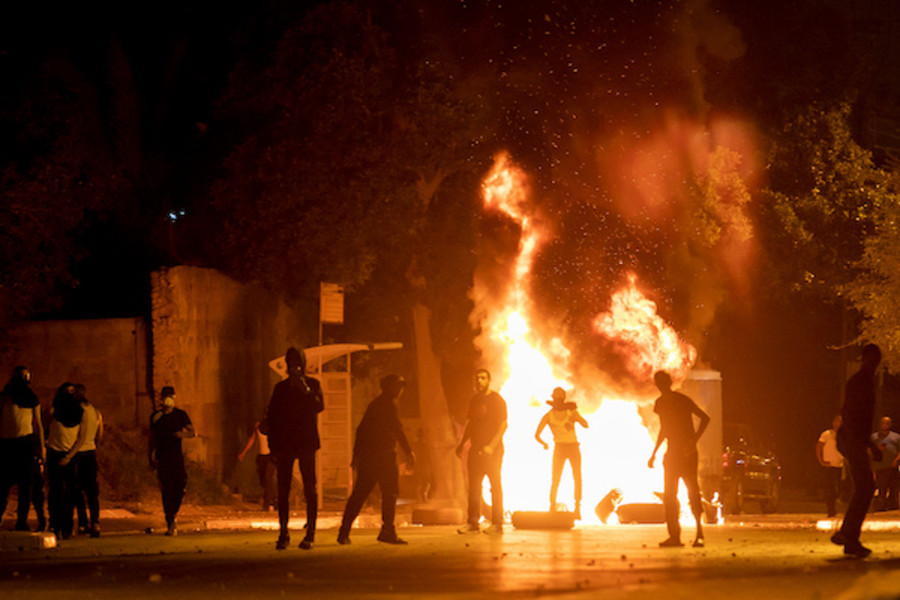 Rioting in the central city of Ramla over tension in Jerusalem, May 10, 2021. (Photo: Yossi Aloni/Flash90)