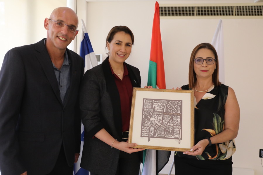 L to R: Benny Chefetz, Dean of HU’s Agriculture School, Mariam Almheiri, UAE Minister for Food and Water Security, Mona Khoury-Kassabri, HU’s VP of Strategy and Diversity. (Photo: Yossi Zamir)