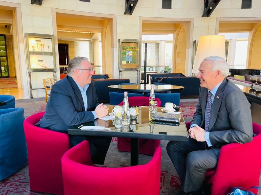Joel C. Rosenberg interviews Gov. Asa Hutchinson (Photo: ALL ISRAEL NEWS)