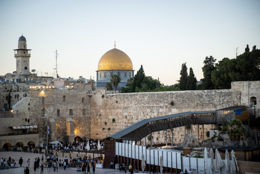 The Mughrabi Bridge leading up to the Temple Mount Compound from the Western Wall, in Jerusalem's Old City, July 6, 2021. (Photo: Yonatan Sindel/Flash90)