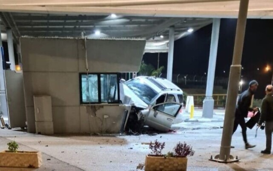 A suspected car-ramming attack at the Te’enim Checkpoint in the West Bank by a Palestinian teenager, Dec. 6, 2021. (Photo: Defense Ministry Border Crossing Authority)