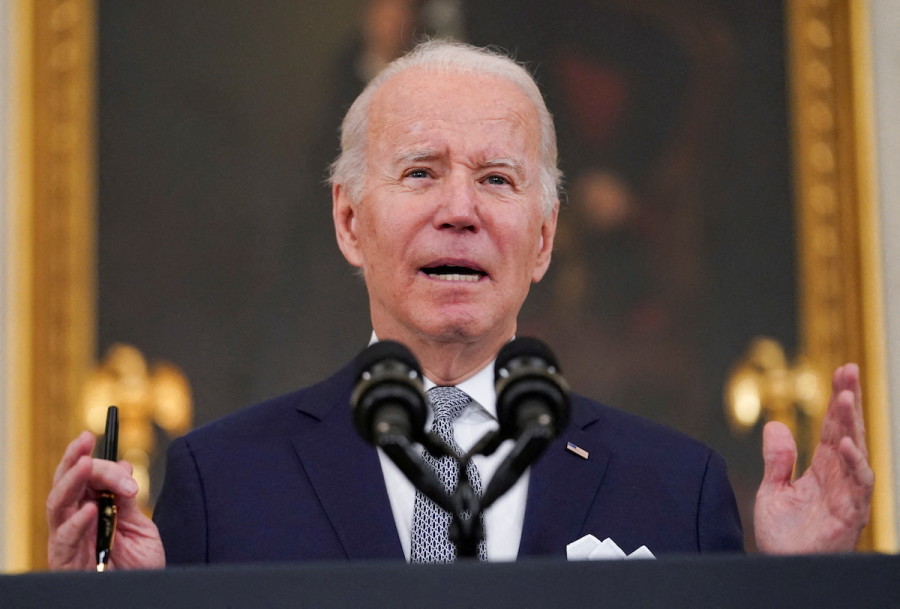 U.S. President Joe Biden delivers a speech in the State Dining Room at the White House in Washington, DC, January 7, 2022. (Photo: REUTERS/Kevin Lamarque)