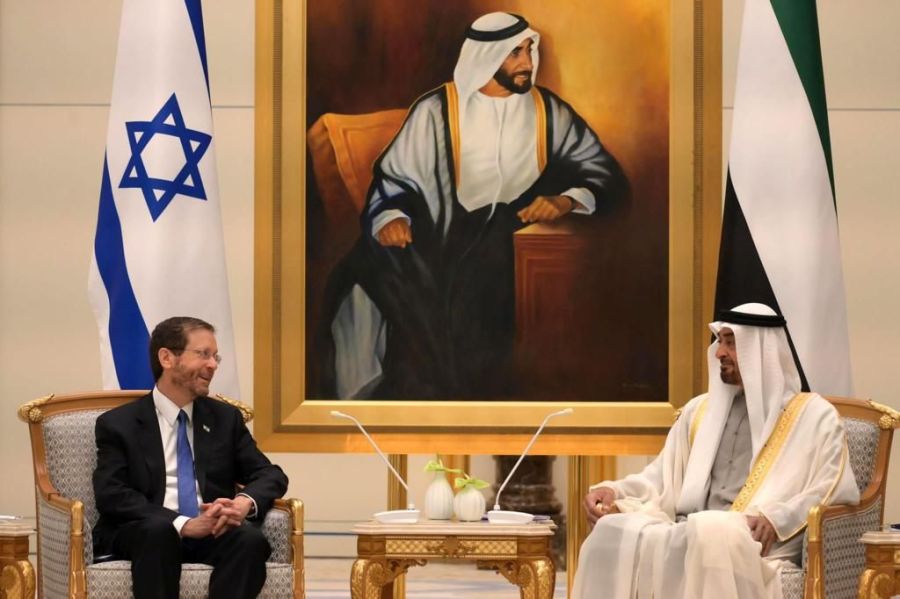 Israeli President Isaac Herzog meets the Crown Prince of Abu Dhabi Sheikh Mohammed bin Zayed Al Nahyan (Photo: Amos Ben-Gershom/GPO)