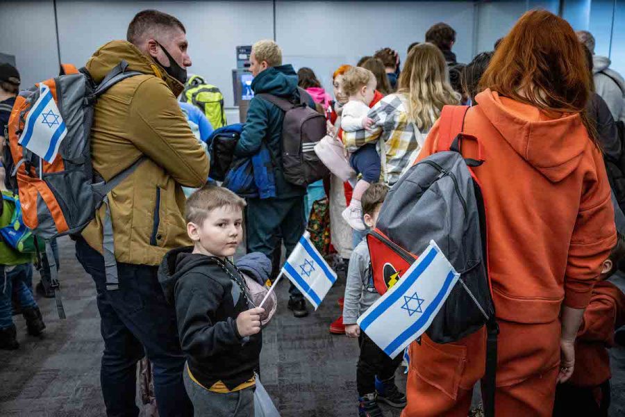 Jewish immigrants fleeing the war in Ukraine on a rescue flight arrive at Ben Gurion International Airport near Tel Aviv, March 6, 2022. (Photo: Nati Shohat/Flash90)