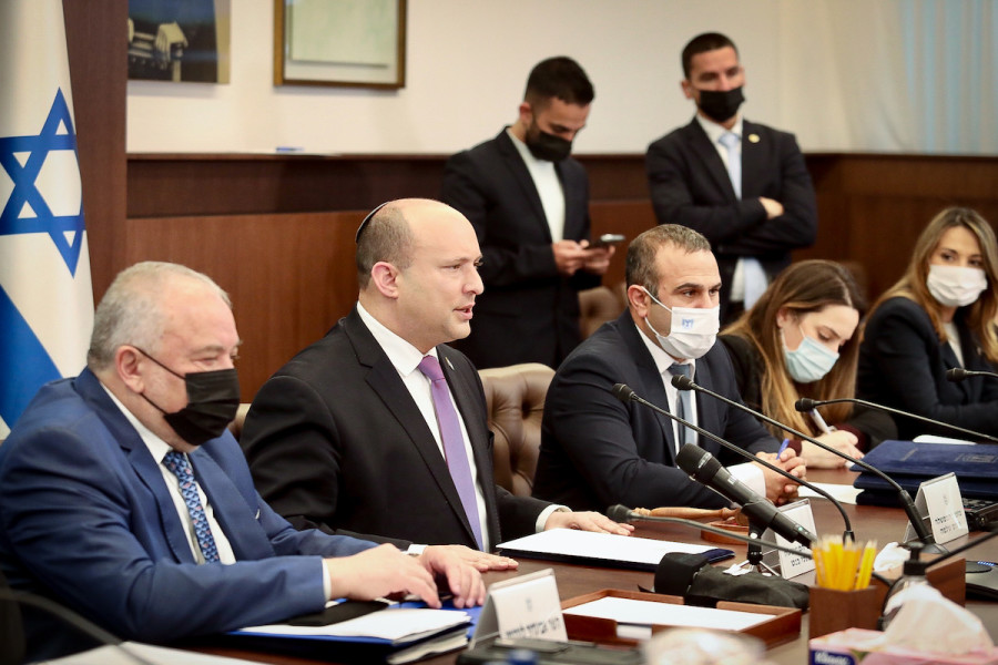 Israeli Prime Minister Naftali Bennett leads a Cabinet meeting at the Prime Minister's office in Jerusalem, Mar. 14, 2022. (Photo: Marc Israel Sellem/POOL)