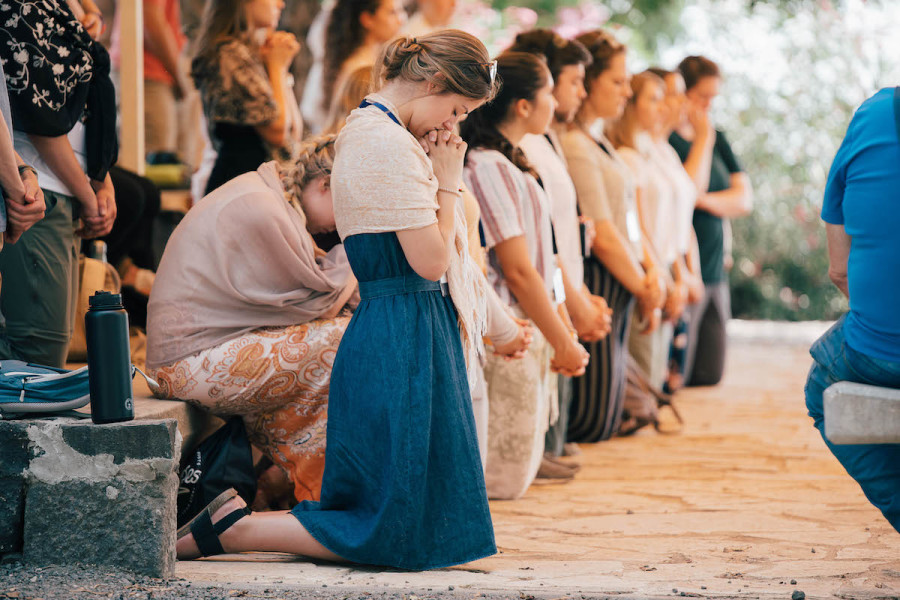 Christian college students on a trip to Israel with Passages (Photo courtesy)