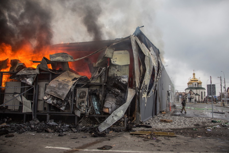 Fire burns in a building after Russian shelling on Ukraine continues, in the town of Irpin, Kyiv region, Ukraine, March 30, 2022.(Photo: Reuters/Oleksandr Ratushniak)