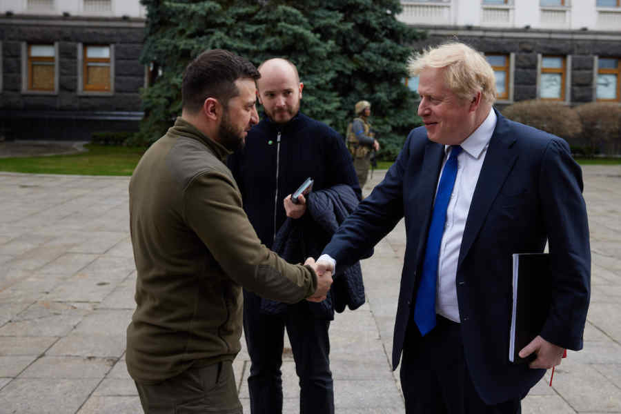 British Prime Minister Boris Johnson meets Ukrainian President Volodymyr Zelenskyy in Kyiv, April 9, 2022 (Photo: Boris Johnson/Twitter)