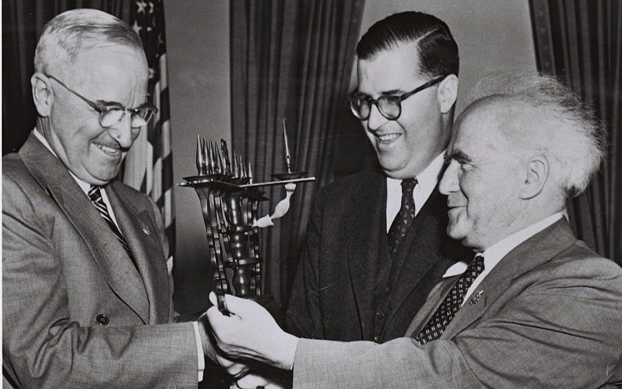 U.S. President Harry S. Truman accepting a gift from Israeli Prime Minister David Ben-Gurion and Israeli Ambassador Abba Eban, 1951 (Photo: GPO)